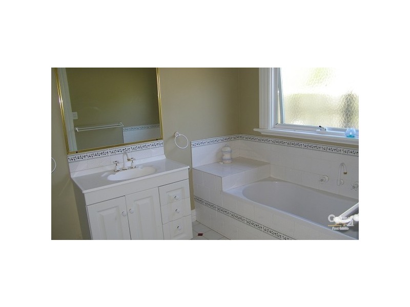 15 Livingstone Street, Mathoura NSW 2710