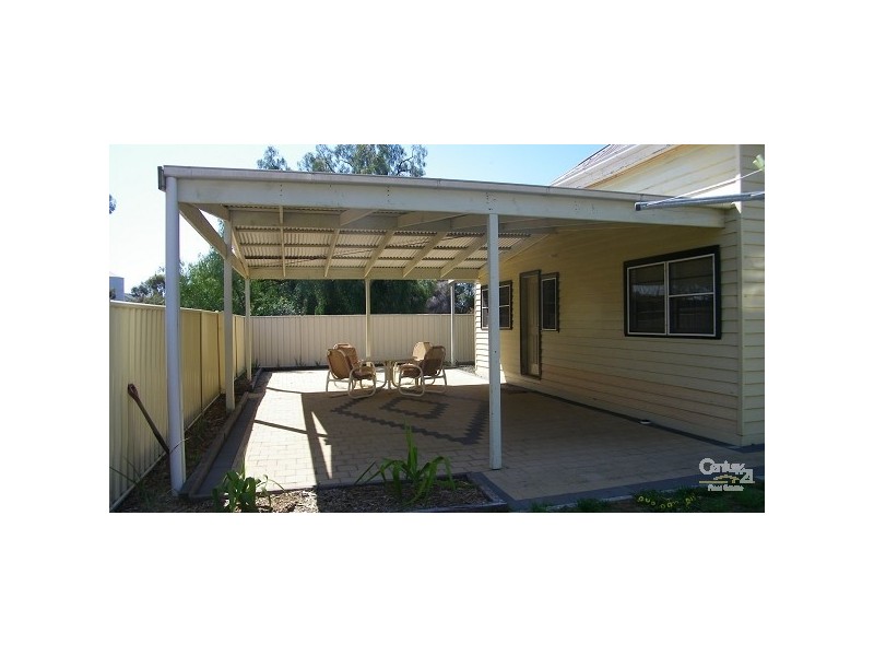 15 Livingstone Street, Mathoura NSW 2710