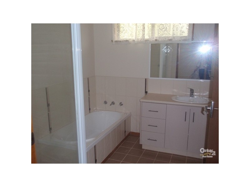 19 Rutley Crescent, Echuca VIC 3564