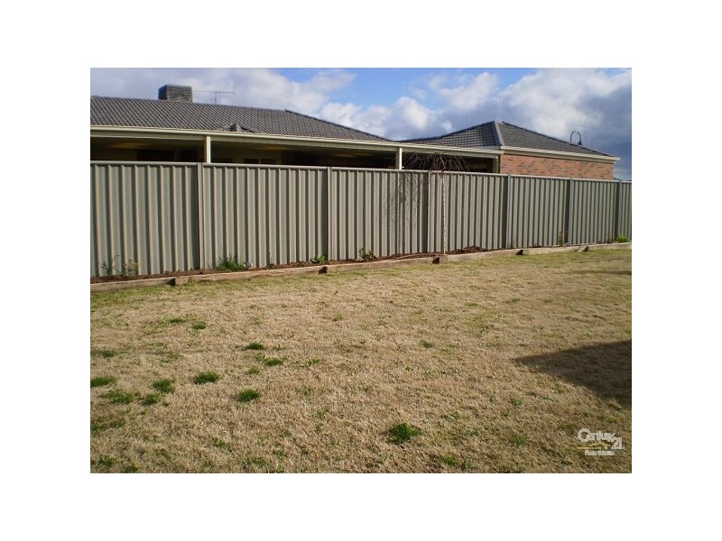 12 Elm Street, Echuca VIC 3564