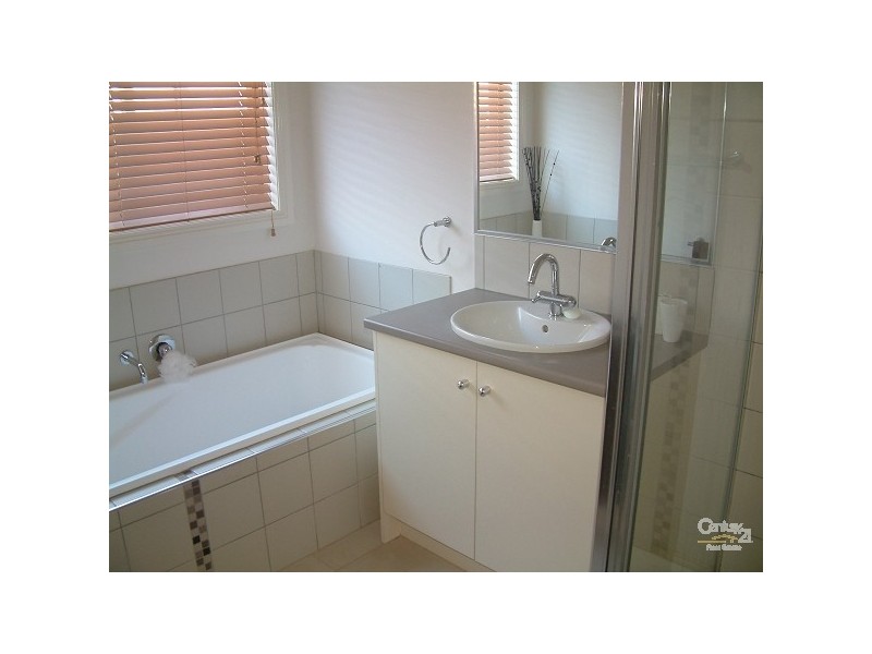 26 Declan Way, Echuca VIC 3564