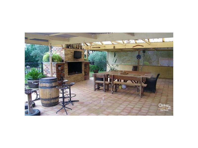 37 Wharparilla Dr, Echuca VIC 3564