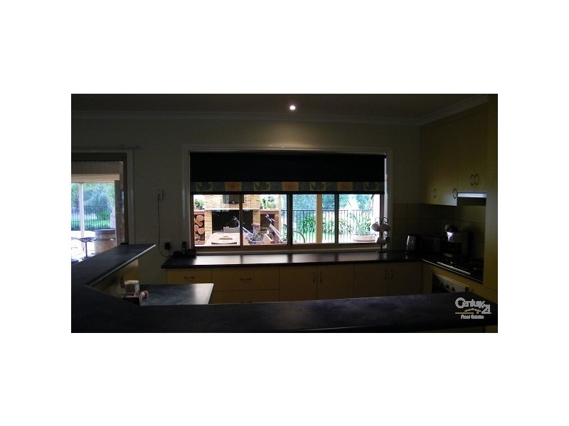 37 Wharparilla Dr, Echuca VIC 3564