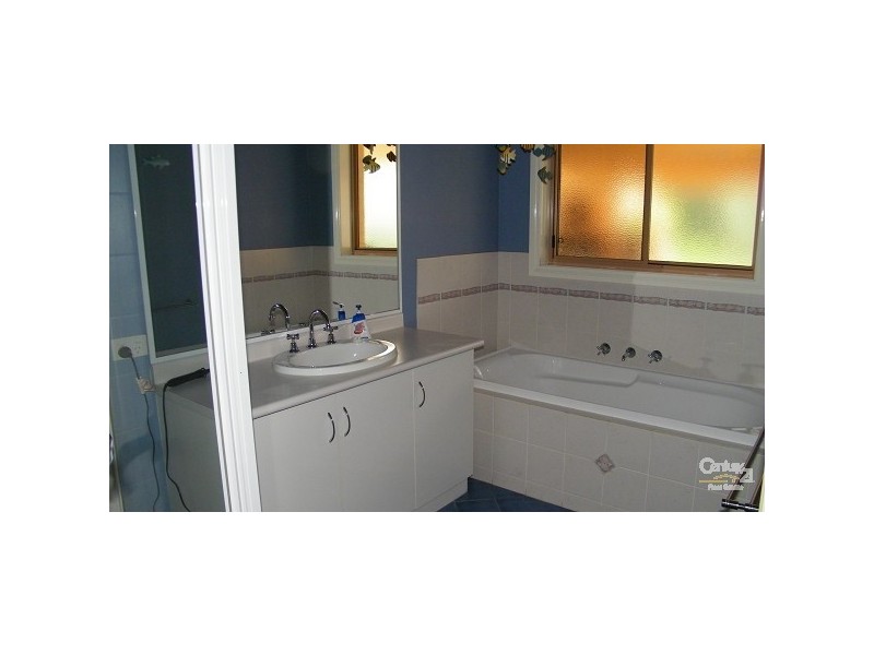 37 Wharparilla Dr, Echuca VIC 3564