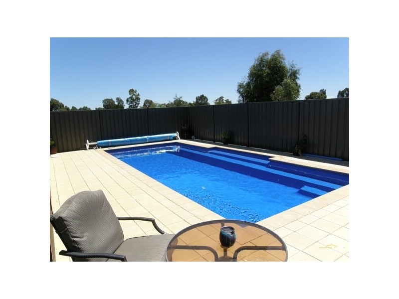 5 Castletown Crt, Echuca VIC 3564