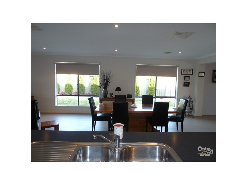 2 Aston Crt, Echuca VIC 3564