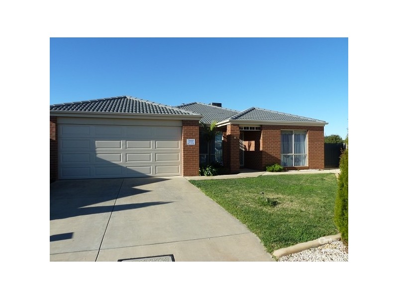 8 Lomond Court, Moama NSW 2731