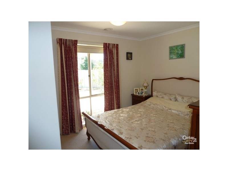 8 Lomond Court, Moama NSW 2731