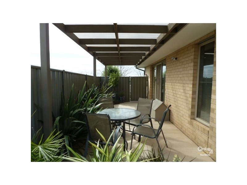2/25 Sunset Avenue, Echuca VIC 3564