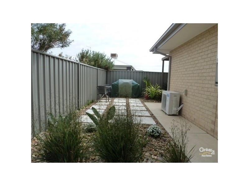 2/25 Sunset Avenue, Echuca VIC 3564