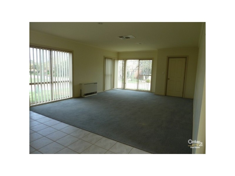 9 Kingfisher Drive East, Moama NSW 2731