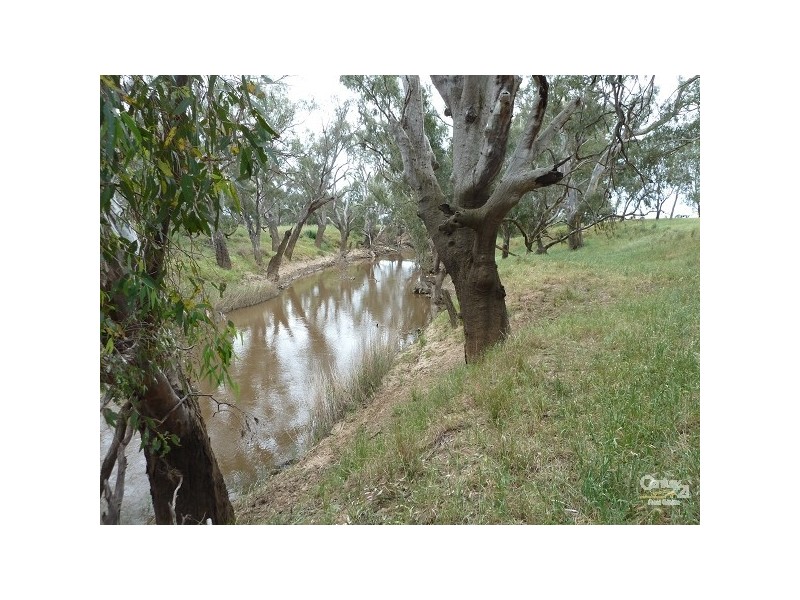 718 Anderson Rd, Echuca VIC 3564