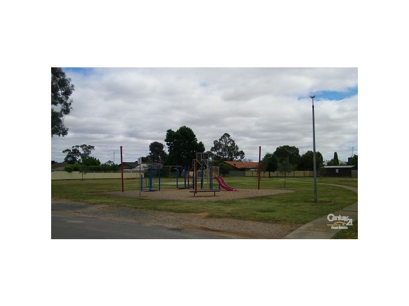 2 McMahon Place, Moama NSW 2731