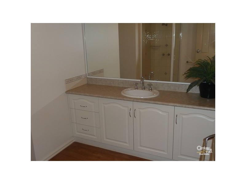 1/24 Haverfield Street, Echuca VIC 3564