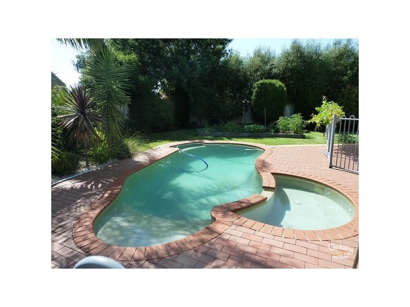 8 Kulgoa Avenue, Moama NSW 2731