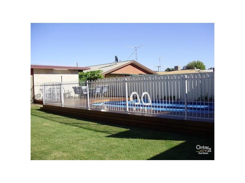 74 Crossen Street, Echuca VIC 3564