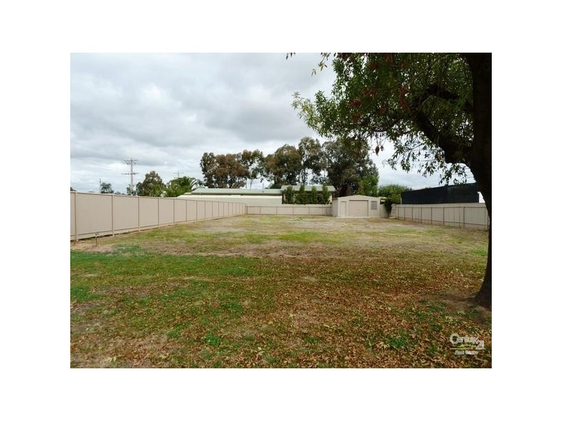 69 Pakenham St, Echuca VIC 3564