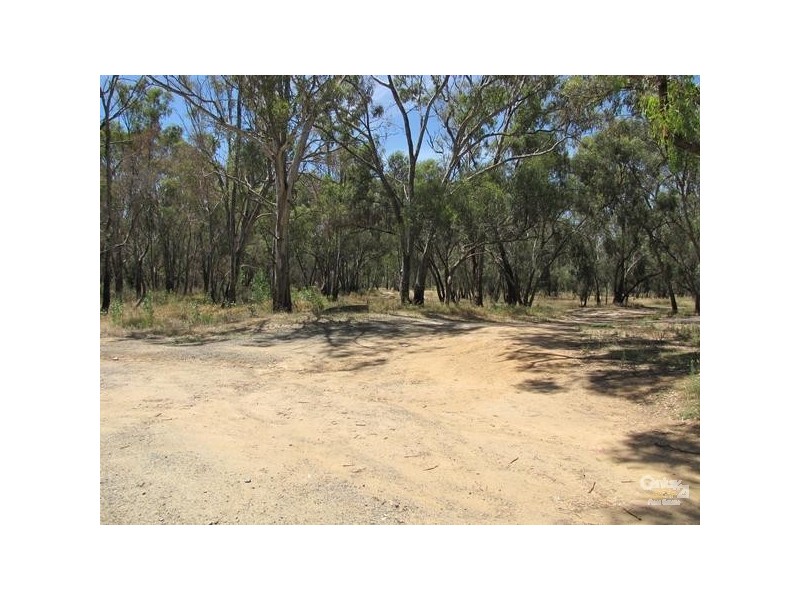 69 Pakenham St, Echuca VIC 3564