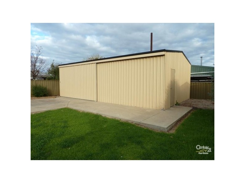 279 Ogilvie Avenue, Echuca VIC 3564