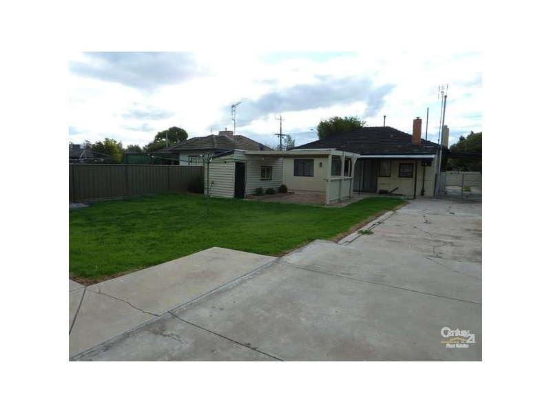 279 Ogilvie Avenue, Echuca VIC 3564