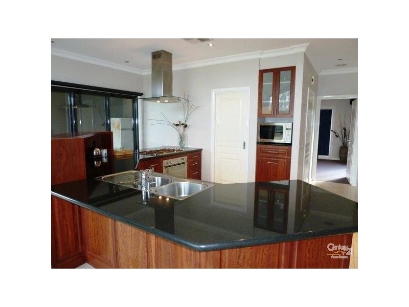 43 Chelsworth Drive, Echuca VIC 3564