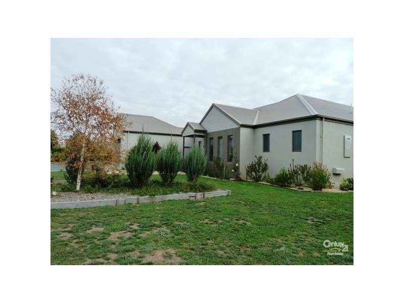 13 Bateman Drive, Echuca VIC 3564