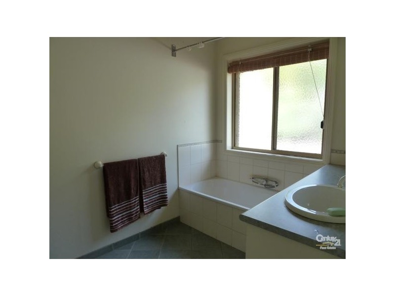110 Schoeffel Drive, Echuca VIC 3564