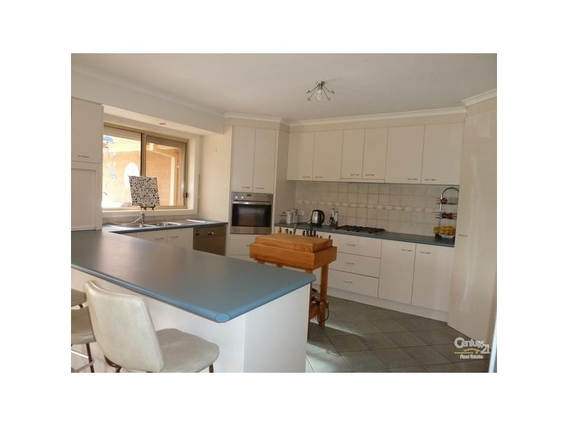110 Schoeffel Drive, Echuca VIC 3564