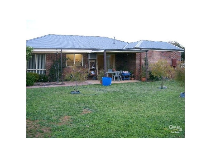 14 Woodlands Circuit, Echuca VIC 3564
