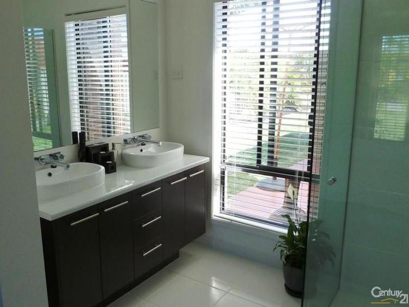 40  Kingfisher Drive West, Moama NSW 2731