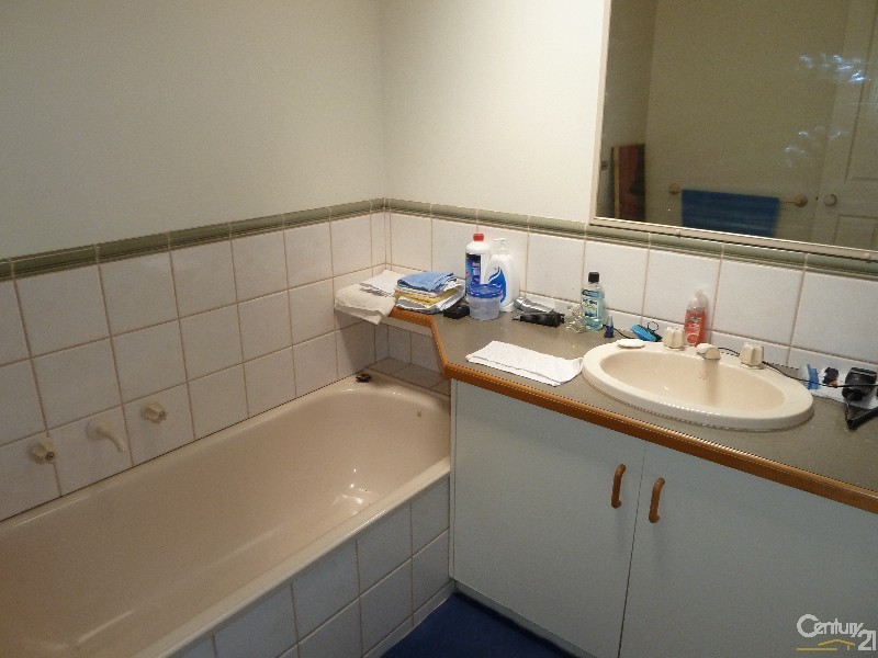 1/2 Wave crt, Echuca VIC 3564