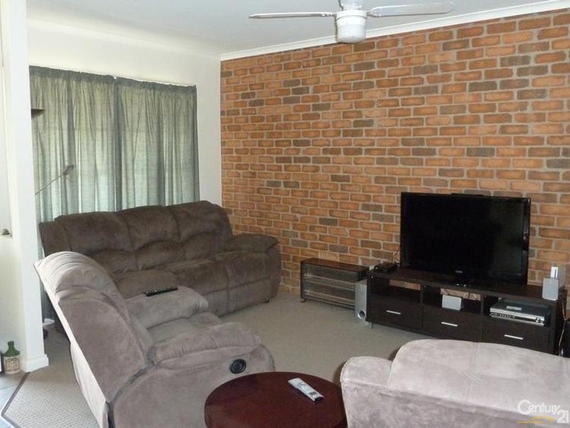 2/2  Wave crt, Echuca VIC 3564