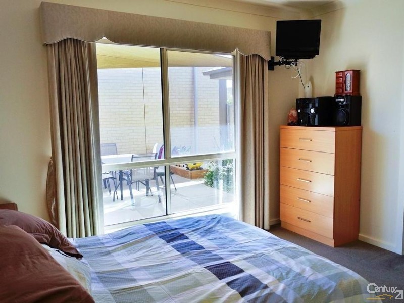 2/23 Sunset Ave, Echuca VIC 3564