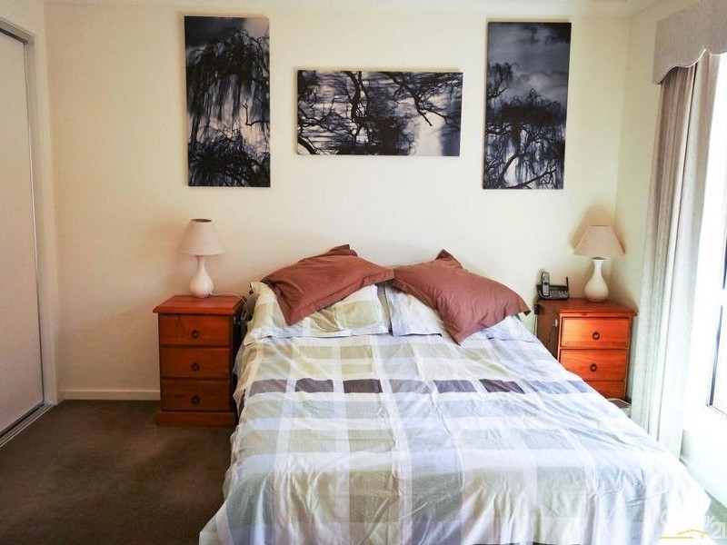 2/23 Sunset Ave, Echuca VIC 3564