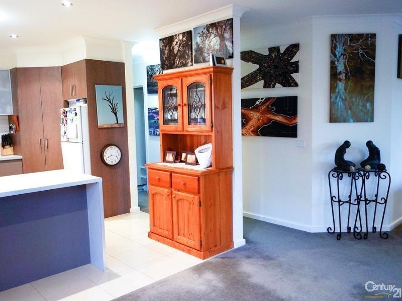 2/23 Sunset Ave, Echuca VIC 3564