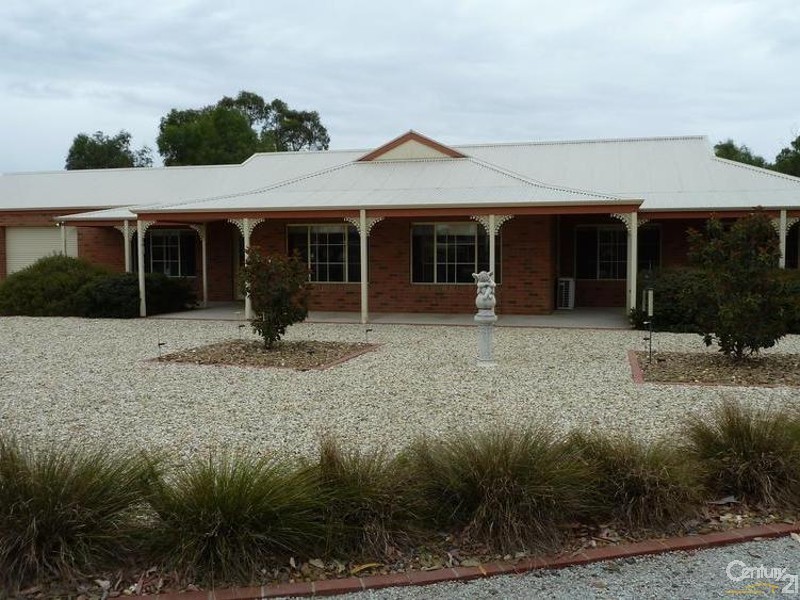 6 Brecon Court, Echuca VIC 3564