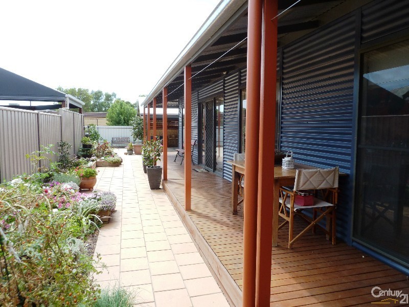 2/25 Mckinlay, Echuca VIC 3564