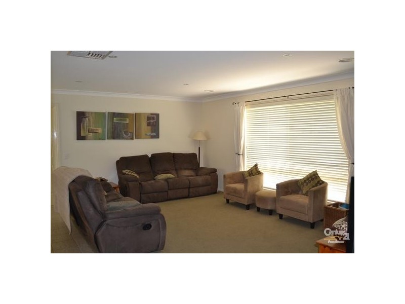 5 Kingfisher Drive West Moama Via, Echuca VIC 3564