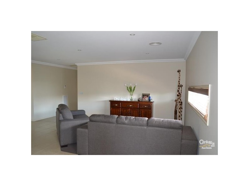 5 Antrim Court Moama via, Echuca VIC 3564