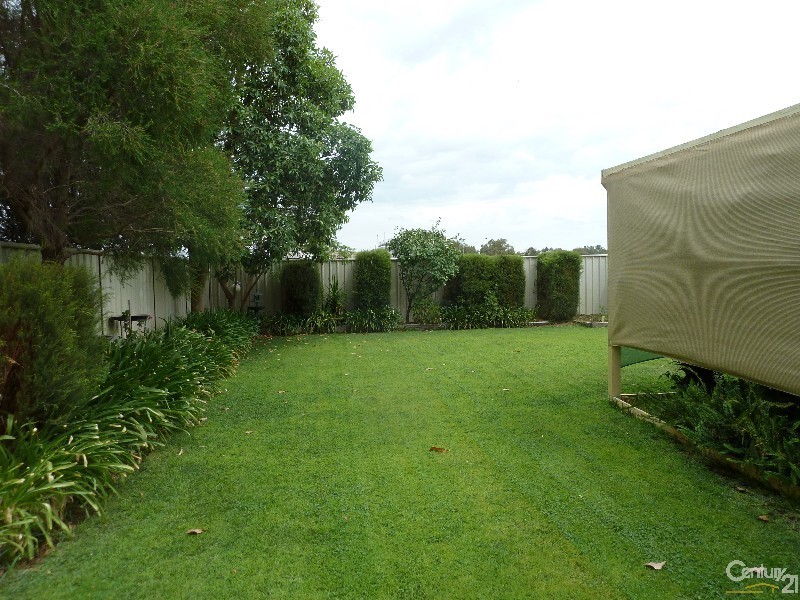 10 Sunrise Ave, Moama NSW 2731