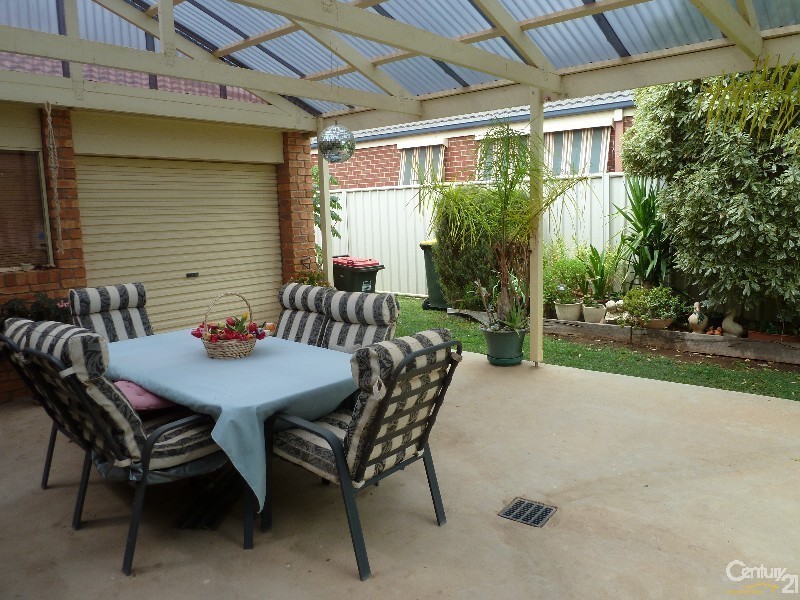 10 Sunrise Ave, Moama NSW 2731