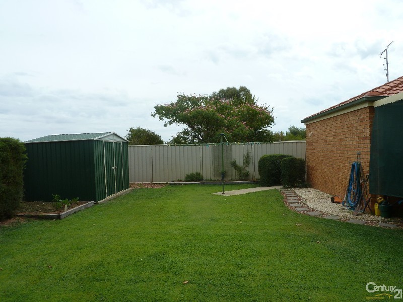 10 Sunrise Ave, Moama NSW 2731