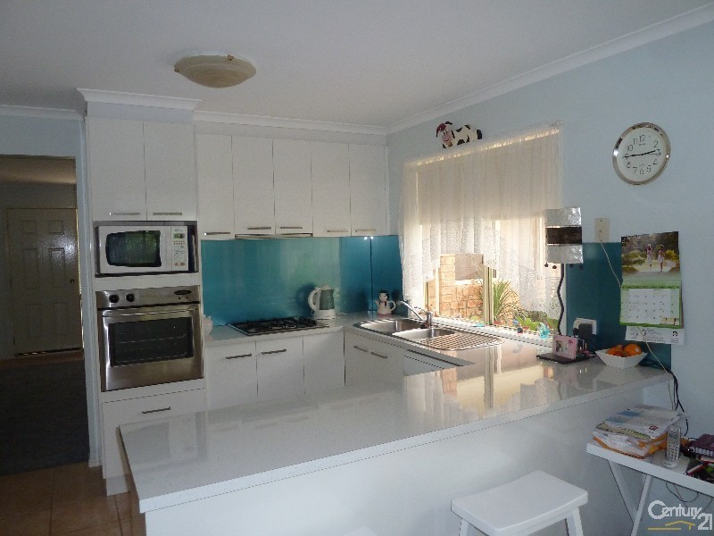 10 Sunrise Ave, Moama NSW 2731