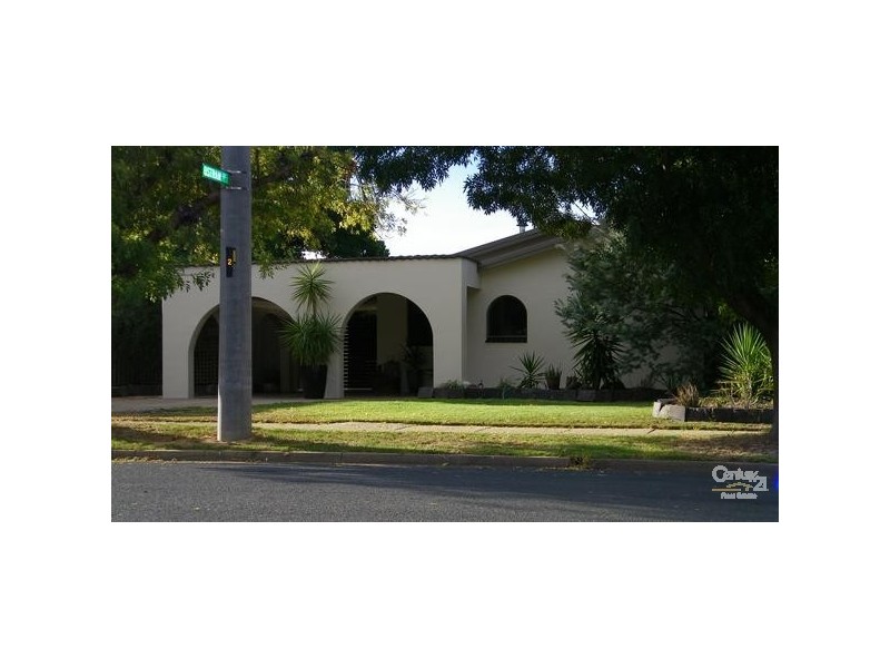 12 Moore Street, Echuca VIC 3564