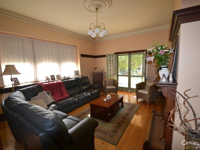 52  Railway Road, Rochester VIC 3561