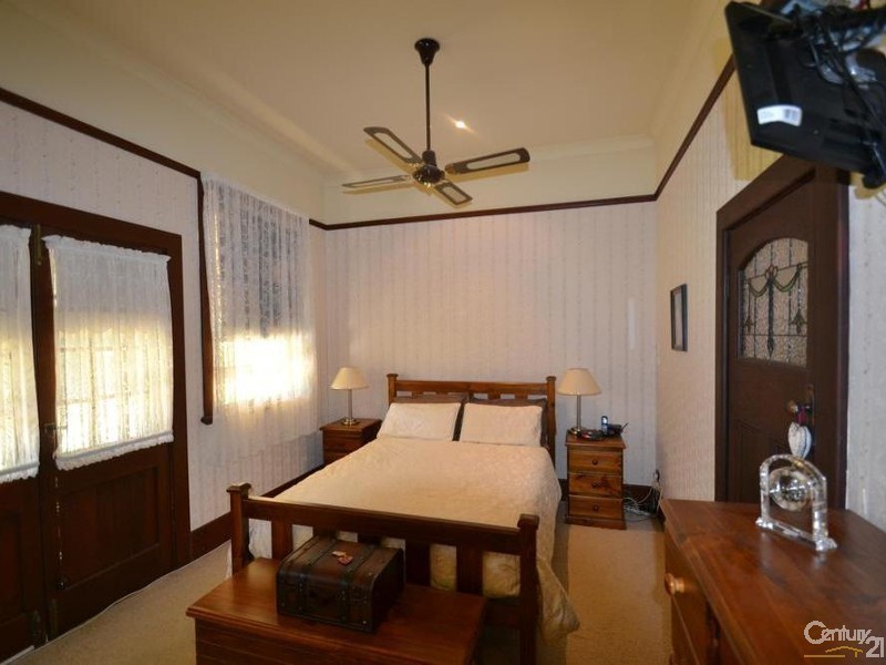 52  Railway Road, Rochester VIC 3561