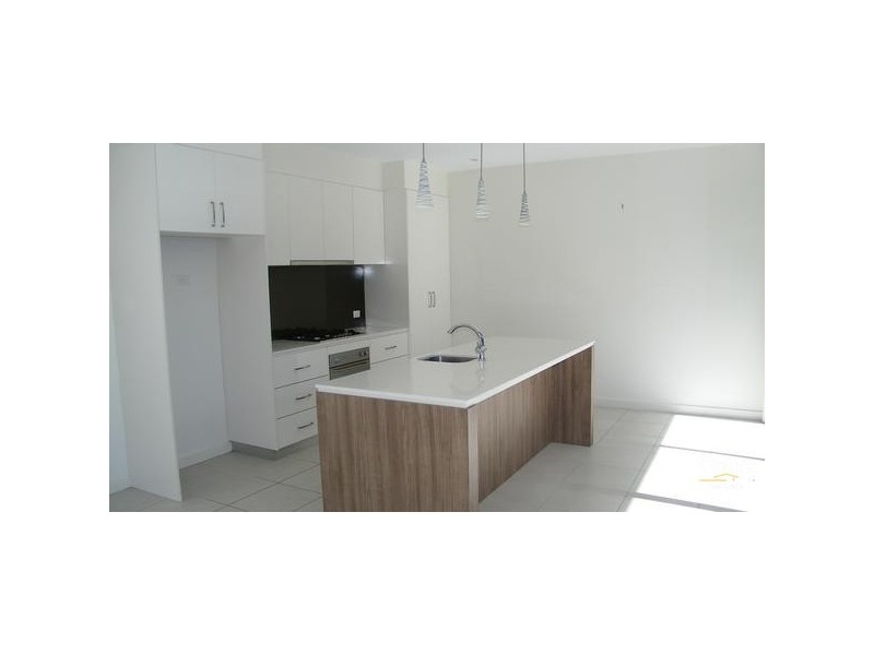 3/2 Maiden Street Moama via, Echuca VIC 3564