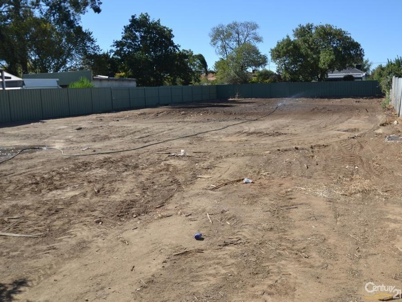 74 Hovell Street, Echuca VIC 3564