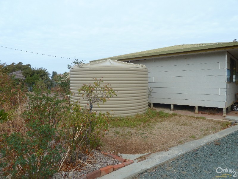 1 Mathoura St, Mathoura NSW 2710