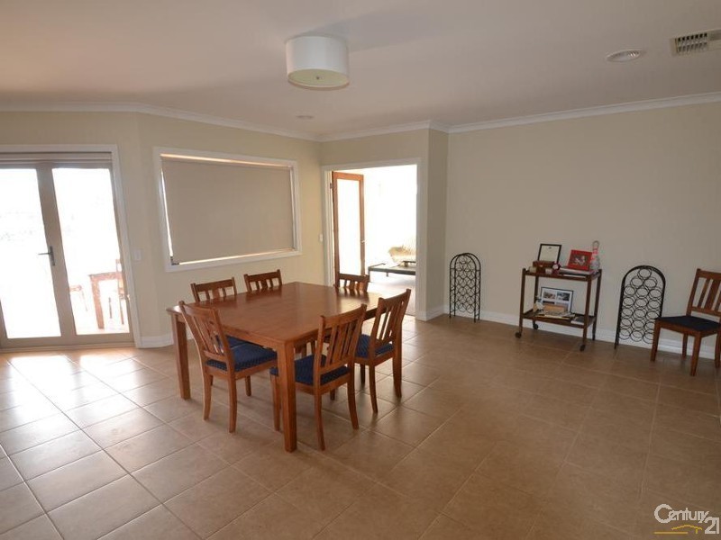 10 Burgundy Court, Moama NSW 2731